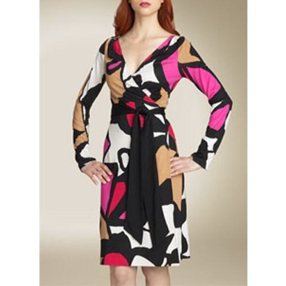 Diane Von Furstenberg The Abrigo Long Sleeve Silk Wrap Dress in Miro Flowers, 4 - Picture 1 of 12